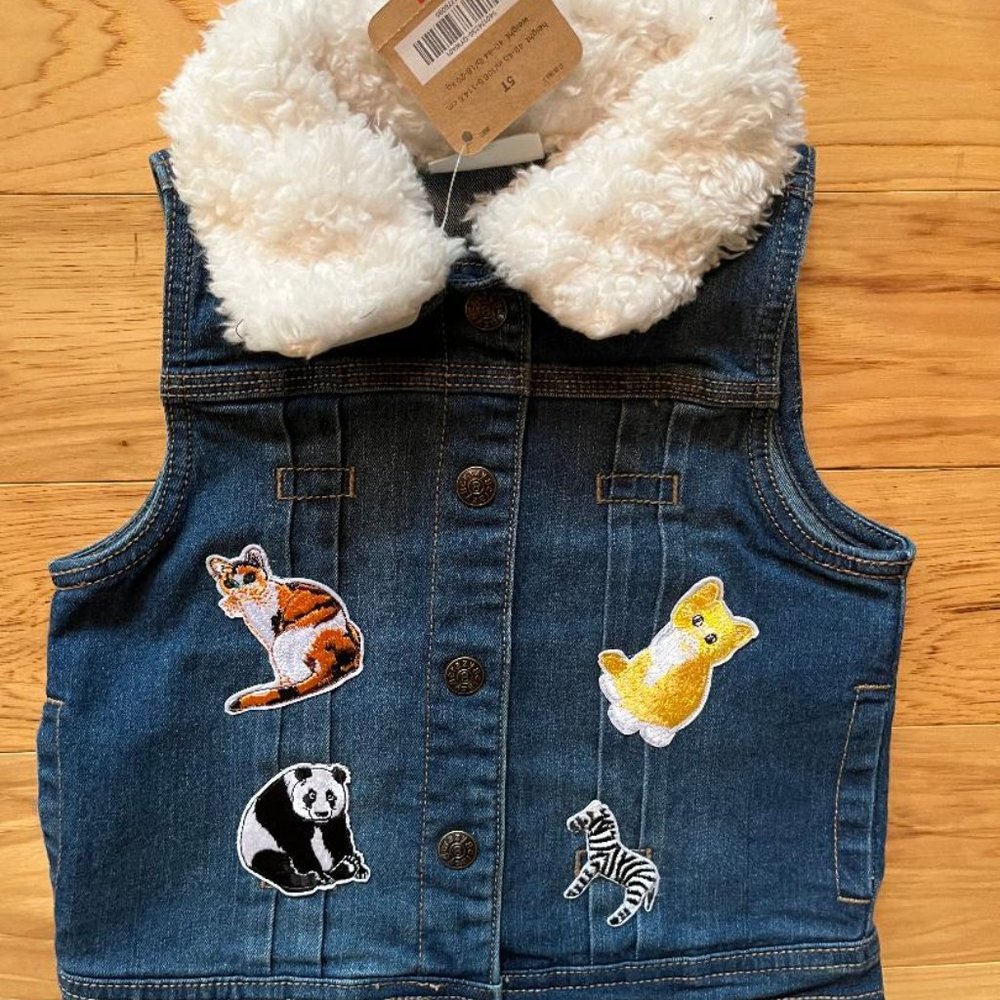 NWT Crazy 8 Girls Blue Jean Vest, Removable Collar, Animal & Heart Appliques, 5T